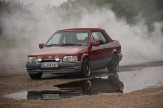 Ford-XR3l-Cabriolet_02