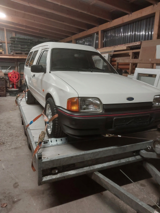 Ford-Escort-Express
