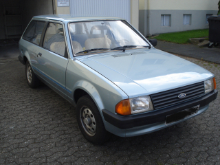 Ford-Escort-Kombi-1_3l_01