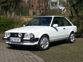 Ford-Escort-XR_3i01